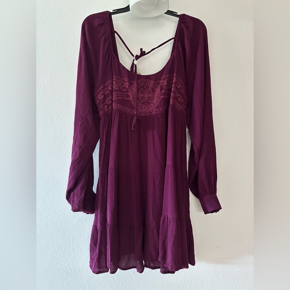 NWT C & V Chelsea & Violet dress size large wine red or burgundy, long sleeves.